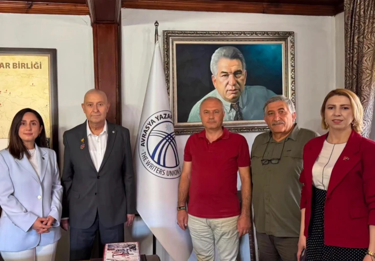 Avrasya Yazarlar Birliği Genel Başkanı Sayın Ufuk Tuzman’a “Türk Dünyasına ve Türk Kültürüne Hizmet Madalyası Ödülü”